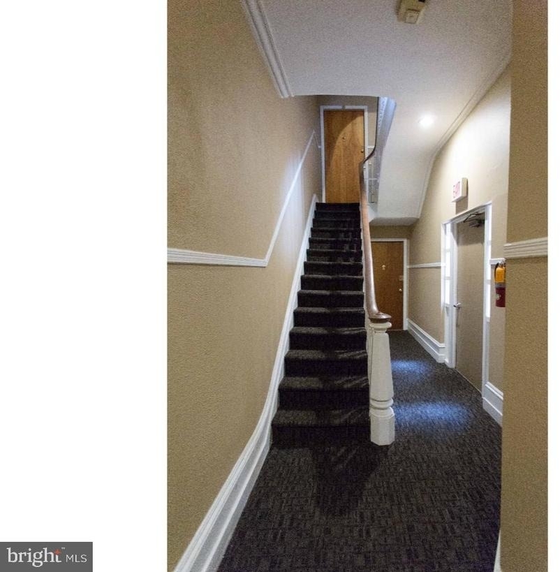 729 Spruce Street - Photo 2