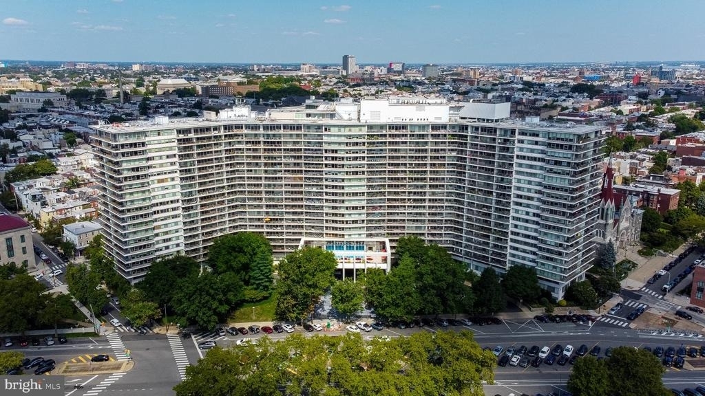 2401 Pennsylvania Avenue - Photo 1