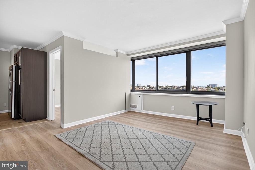 2401 Pennsylvania Avenue - Photo 9