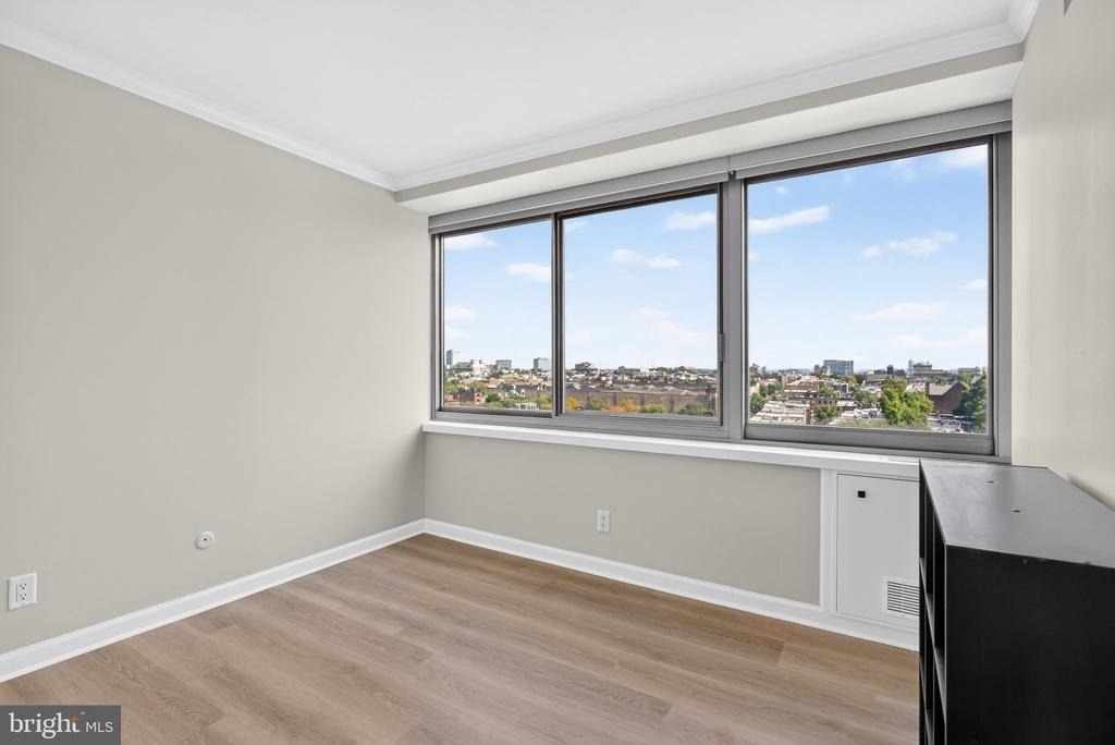 2401 Pennsylvania Avenue - Photo 16