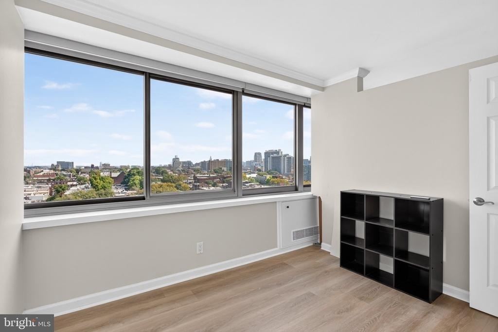 2401 Pennsylvania Avenue - Photo 17