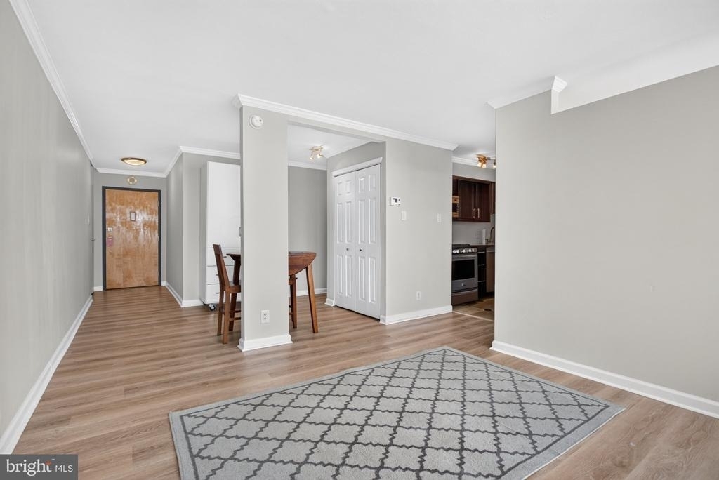 2401 Pennsylvania Avenue - Photo 7
