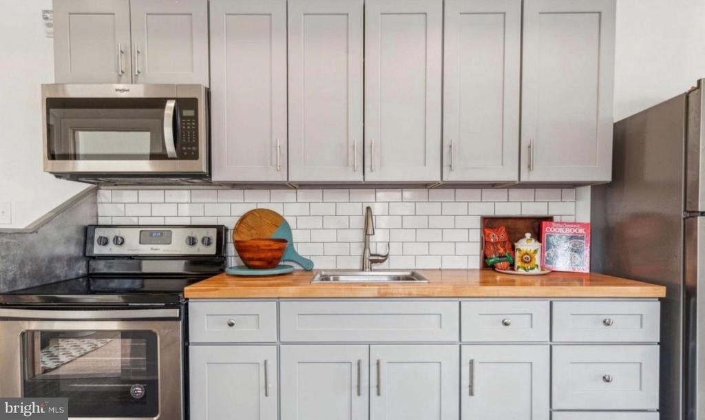 2814 W Oxford Street - Photo 1