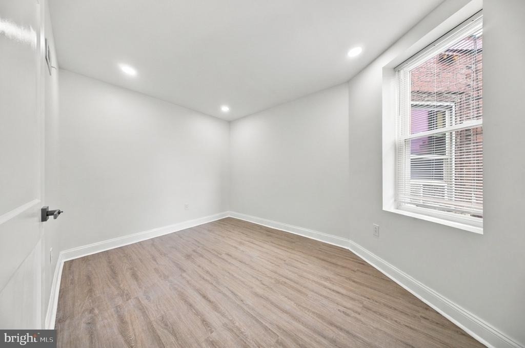 5104 Warrington Avenue - Photo 29