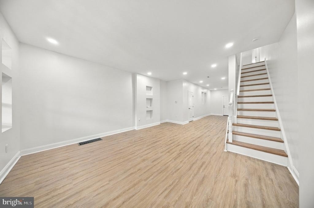 5104 Warrington Avenue - Photo 11
