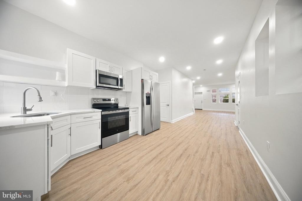 5104 Warrington Avenue - Photo 4