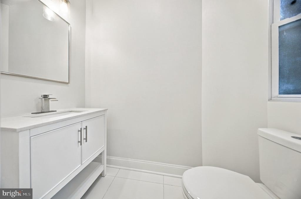 5104 Warrington Avenue - Photo 8