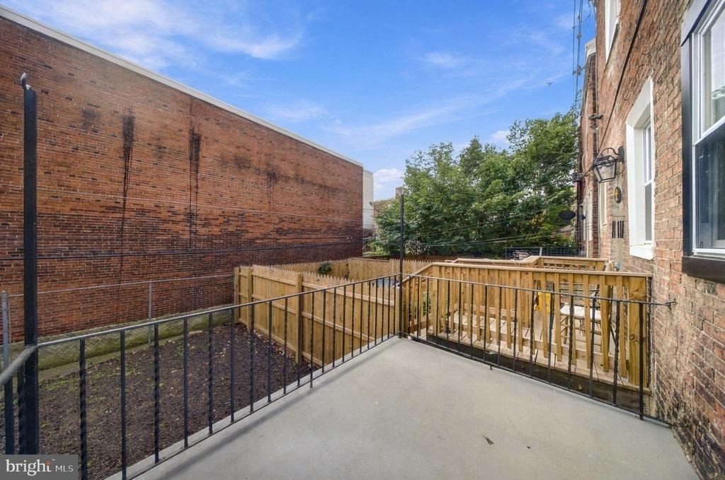 5104 Warrington Avenue - Photo 41