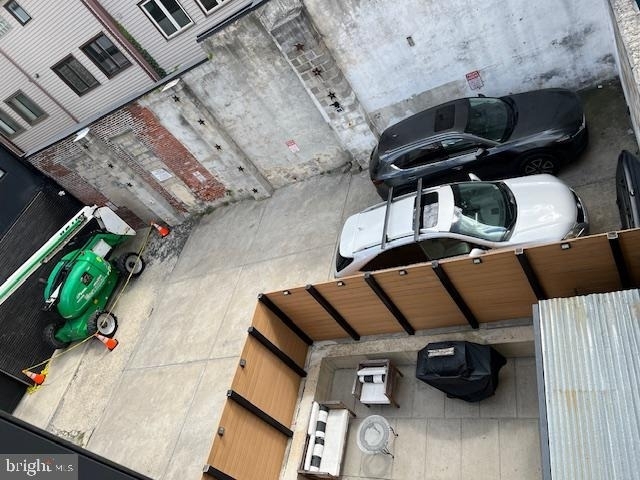 817 Lawrence St - Photo 11