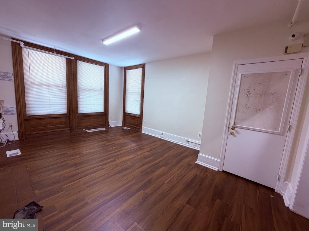 905 Swede Street - Photo 5