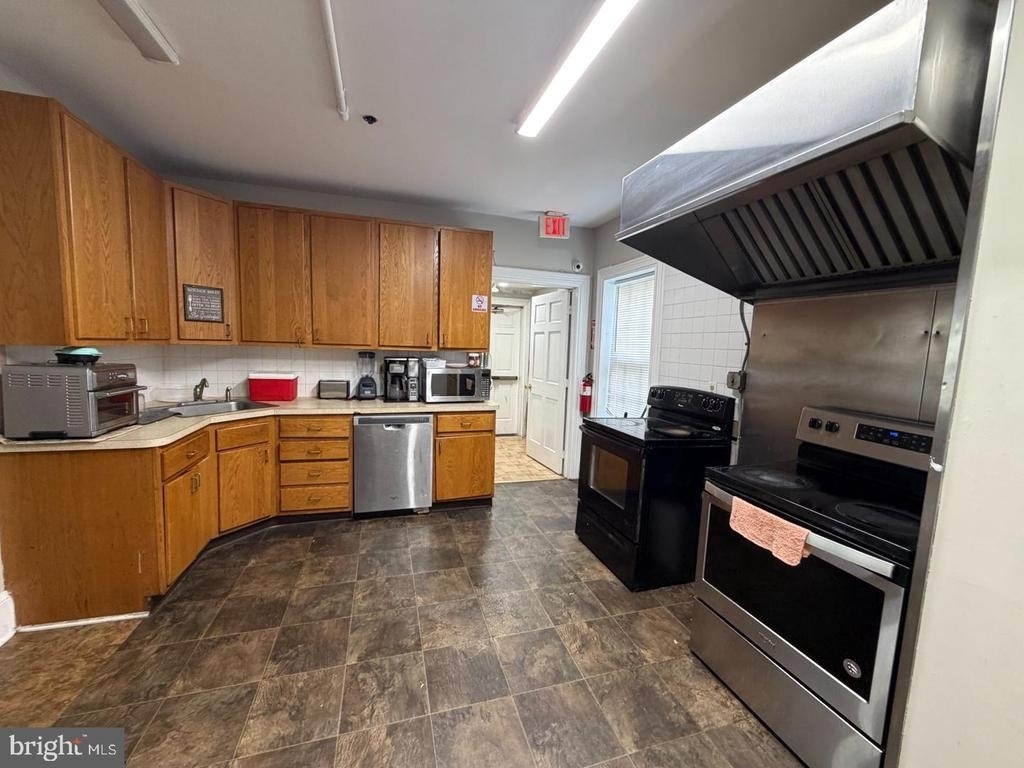 905 Swede Street - Photo 9