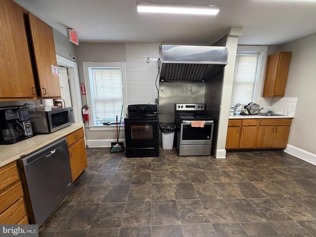 905 Swede Street - Photo 10