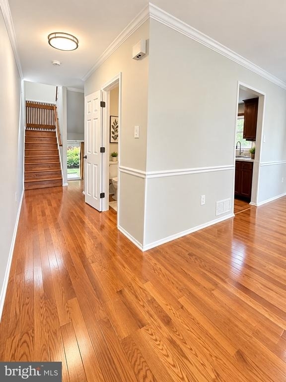 110 Palace Court - Photo 3