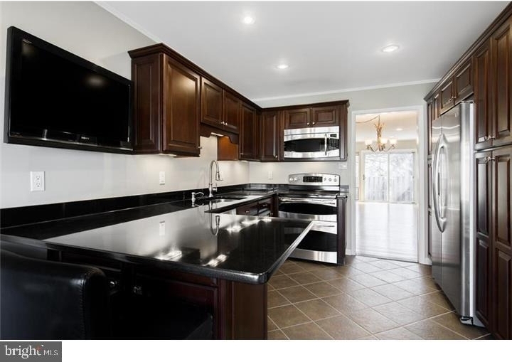 17 Gordon Way - Photo 4