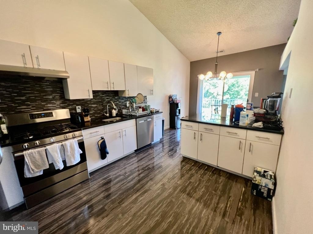914 Eagles Chase Drive - Photo 5