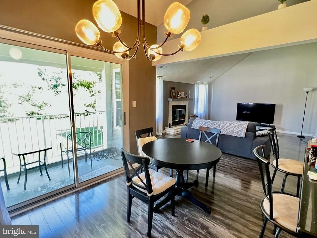 914 Eagles Chase Drive - Photo 3