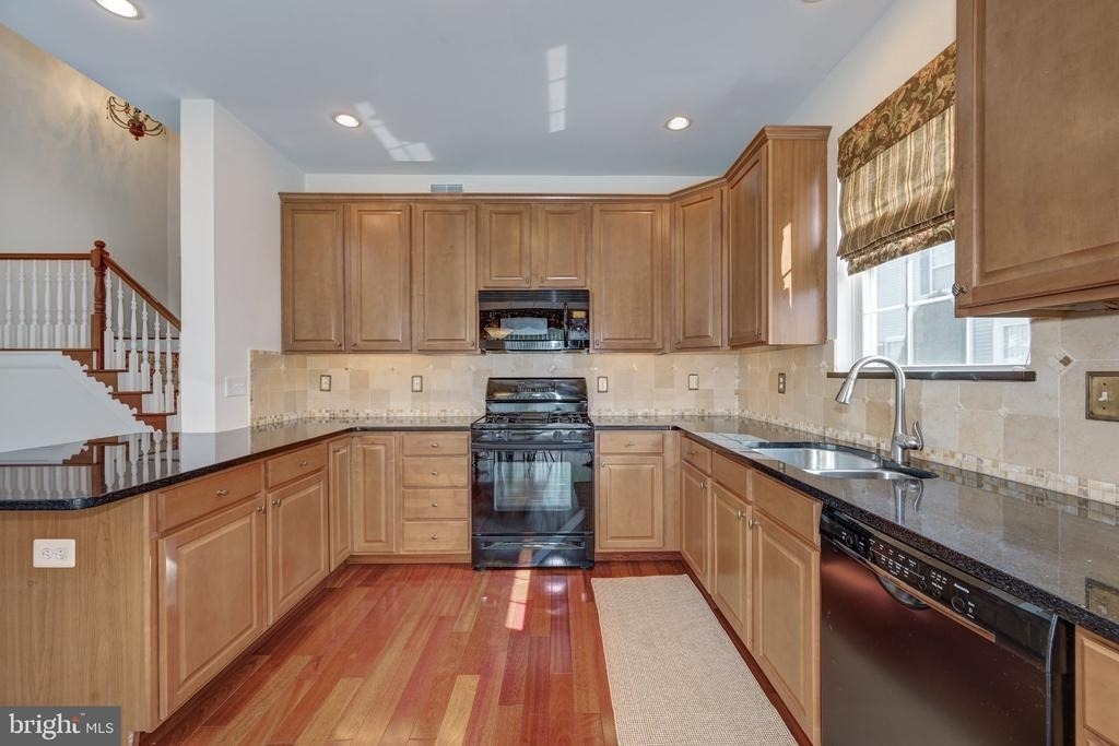 33 Weaver Drive - Photo 11