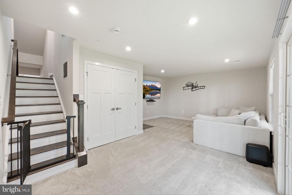 8805 Sybil Lane - Photo 30