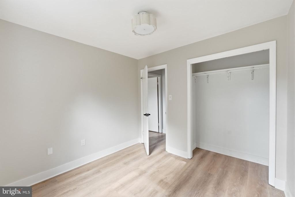 8139 Hallmark Place - Photo 11
