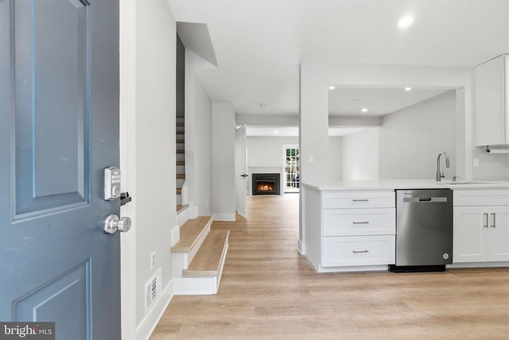 8139 Hallmark Place - Photo 1