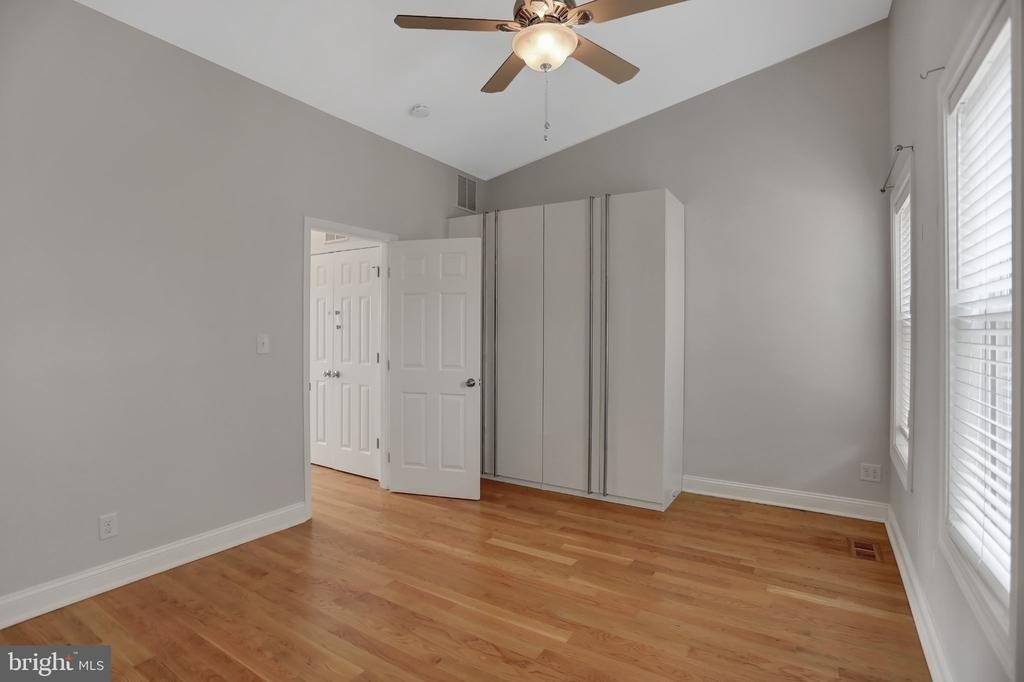 2127 E Lombard Street E - Photo 12