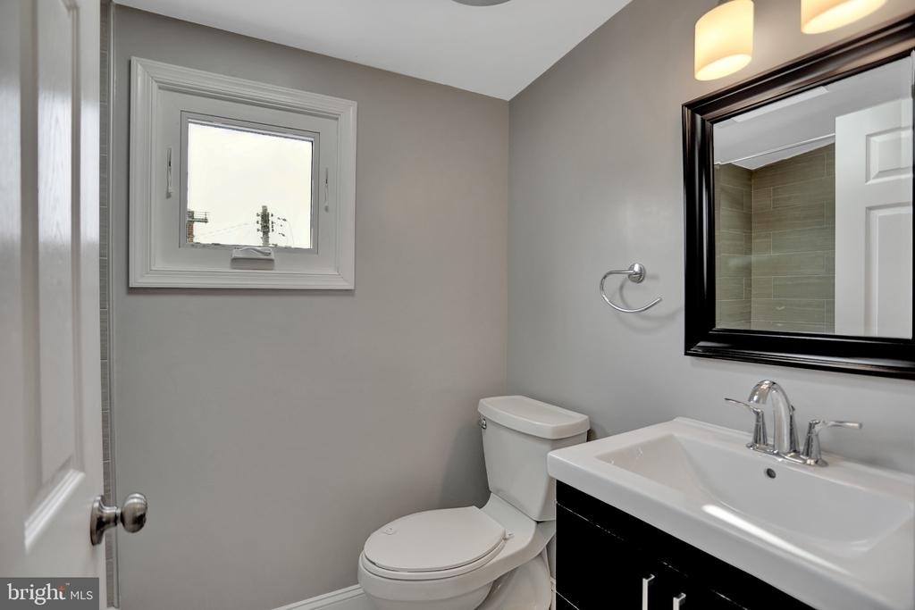 2127 E Lombard Street E - Photo 10
