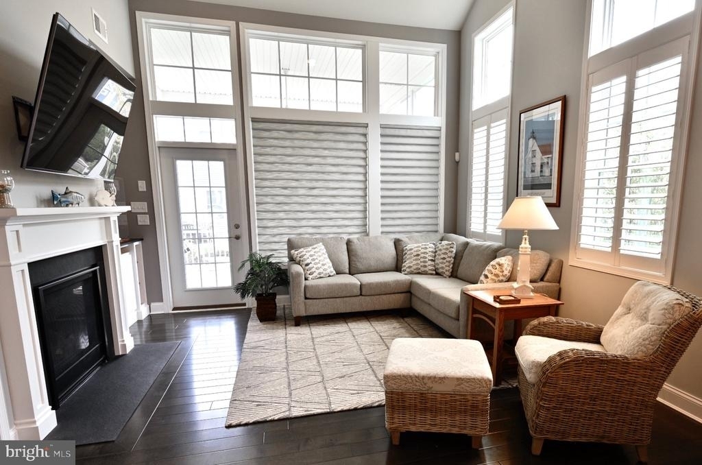19059 Charlottetown Way - Photo 2
