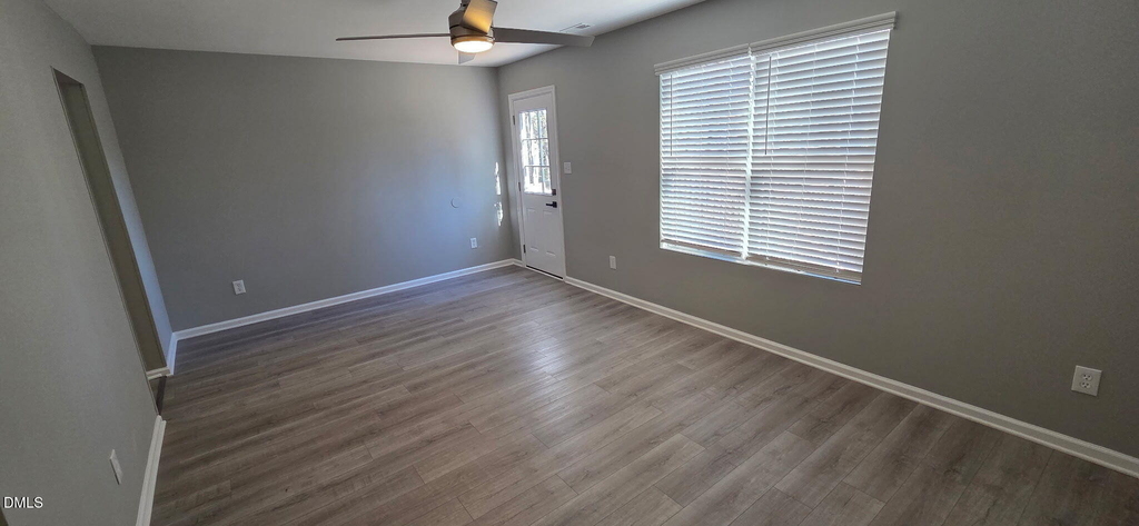 110 N Woodcrest Street - Photo 3