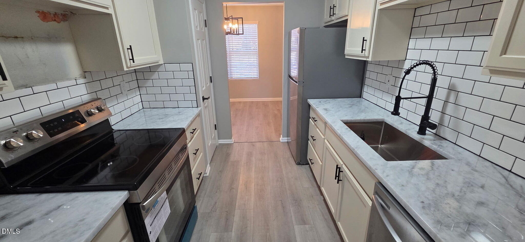 110 N Woodcrest Street - Photo 2