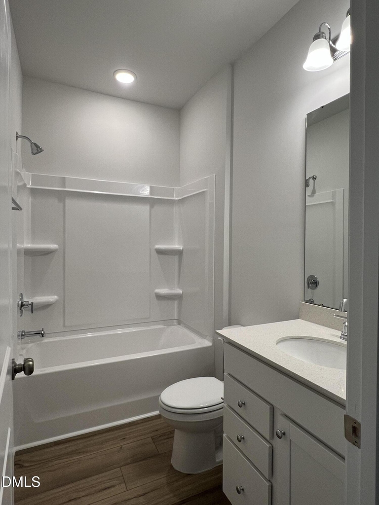 717 Branthurst - Photo 9
