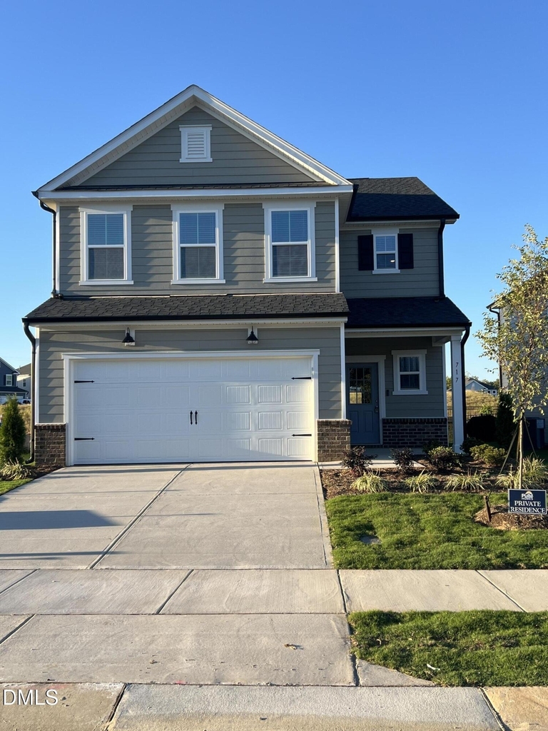 717 Branthurst - Photo 1