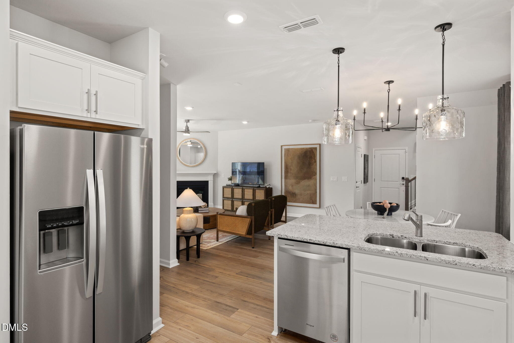 717 Branthurst - Photo 5