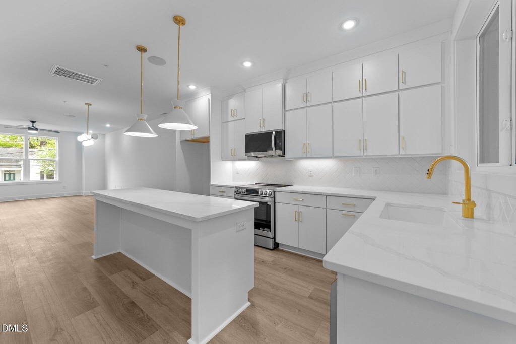 710 W North Street - Photo 5