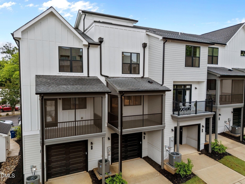 710 W North Street - Photo 1