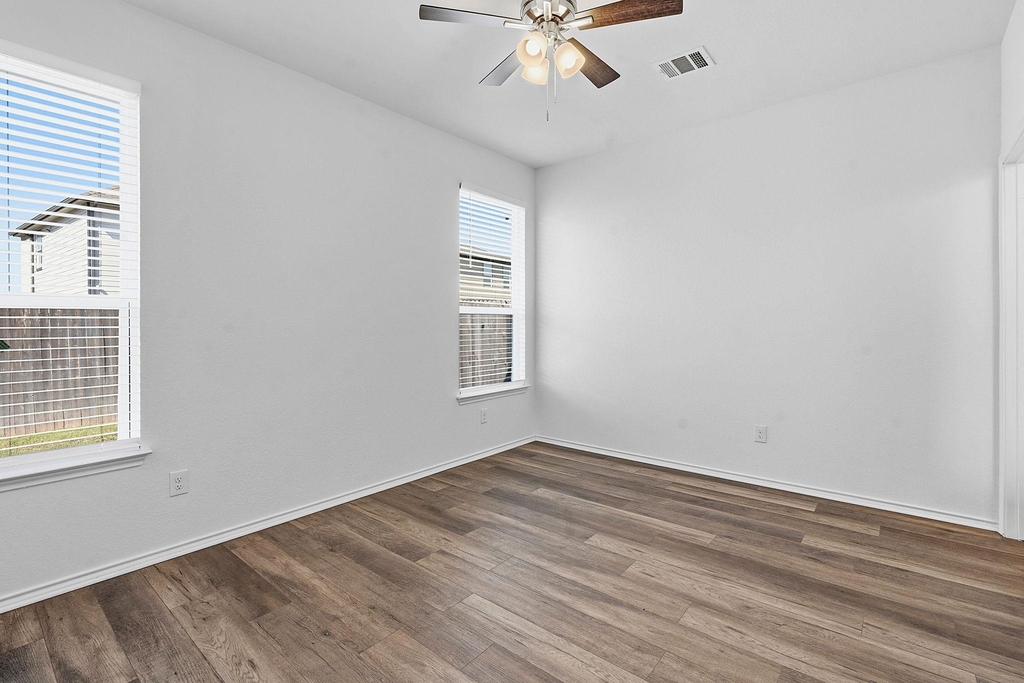 13413 Abigail Adams St - Photo 6