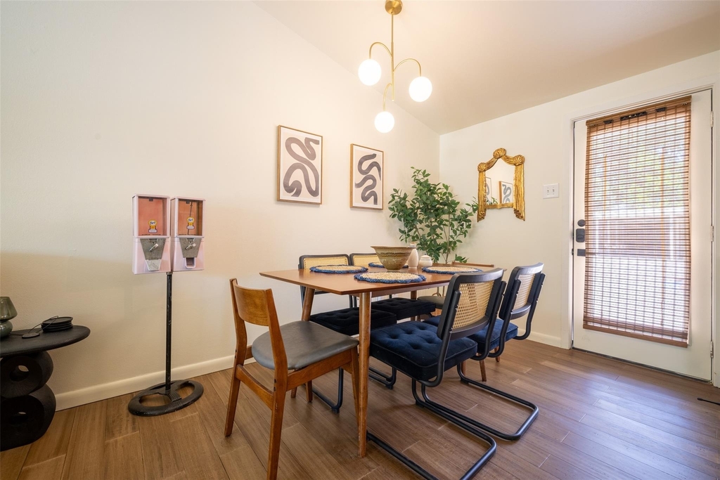 1706 Palma Plz - Photo 8