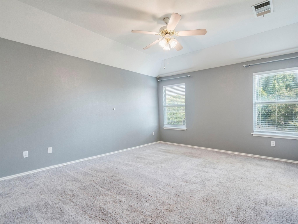 112 Maplewood N - Photo 15