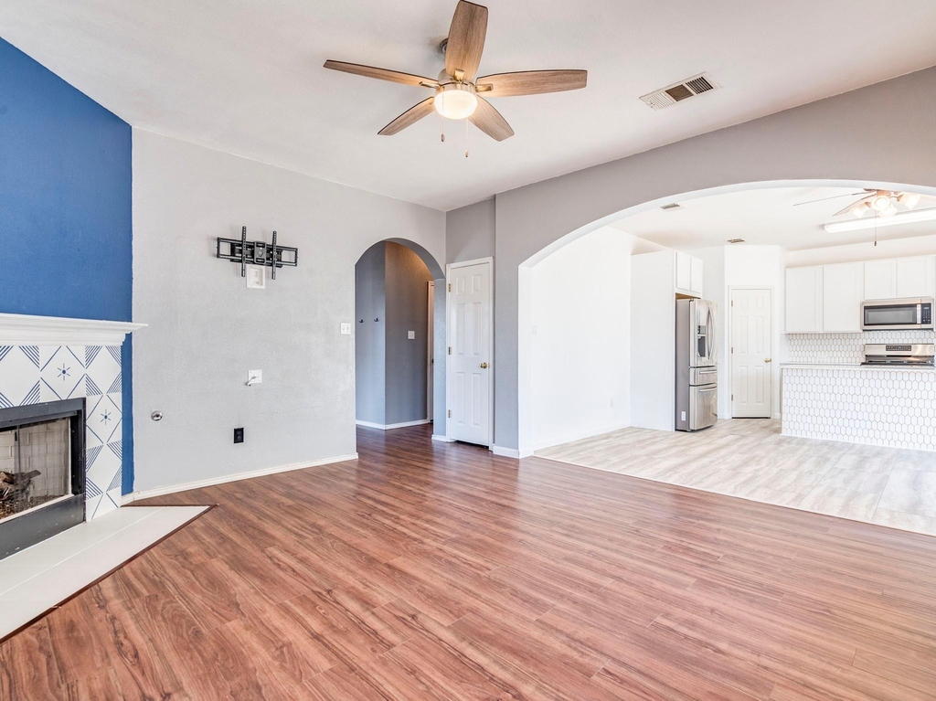 112 Maplewood N - Photo 11