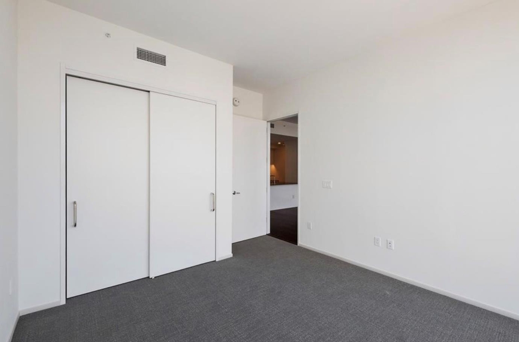 301 West Ave - Photo 9