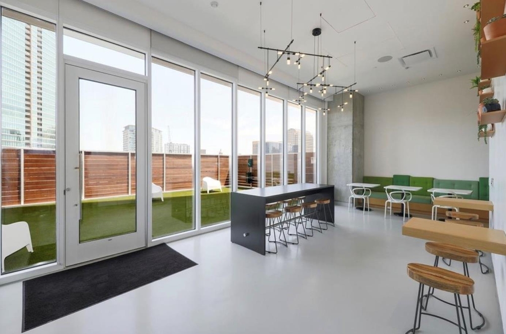 301 West Ave - Photo 27