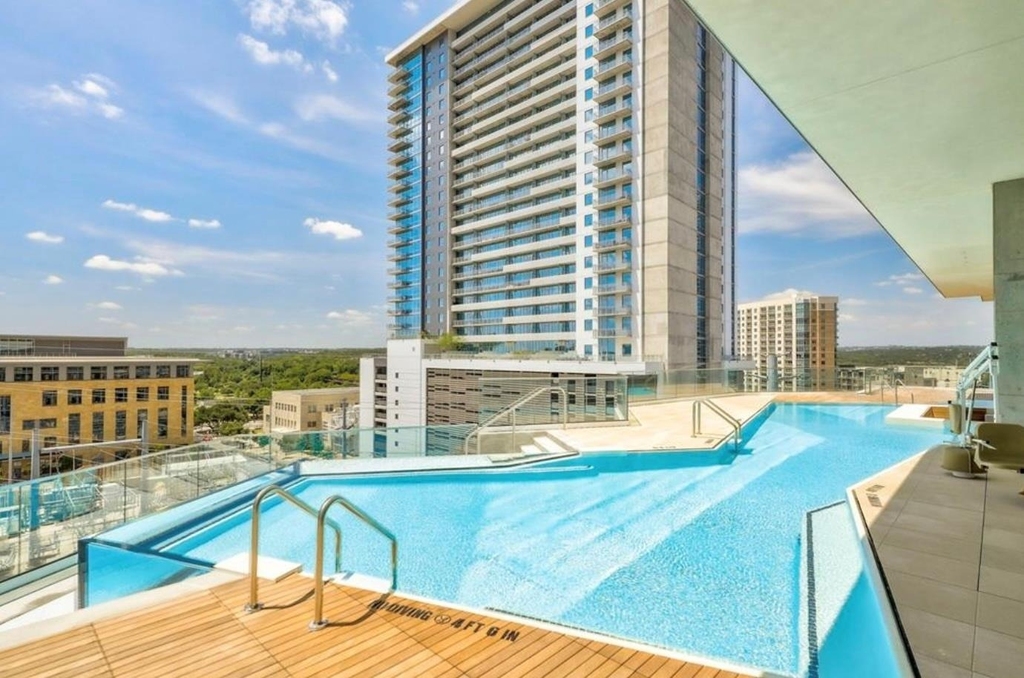 301 West Ave - Photo 17