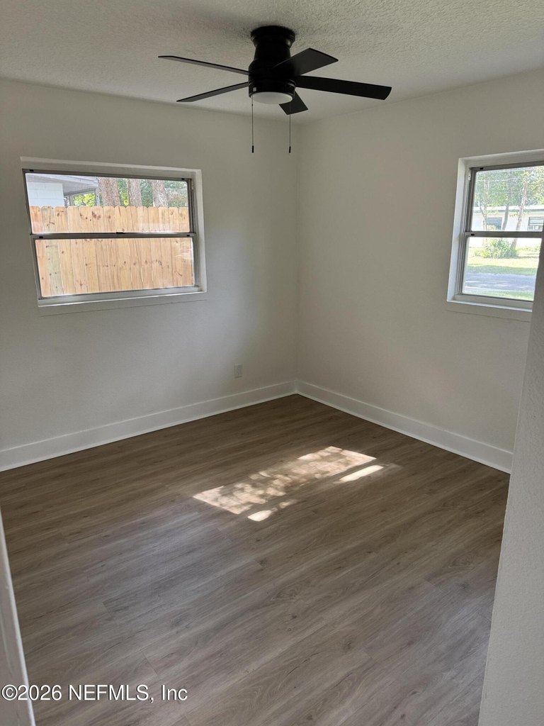 1629 Griflet Road - Photo 10