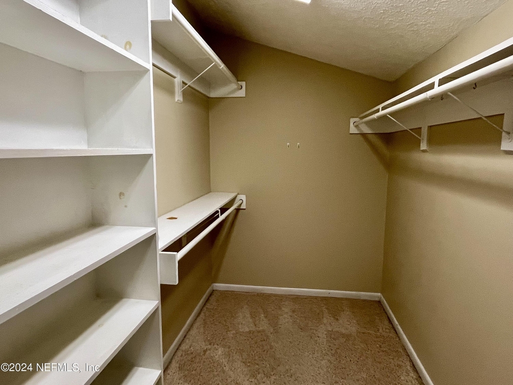 1423 Ingleside Avenue - Photo 21