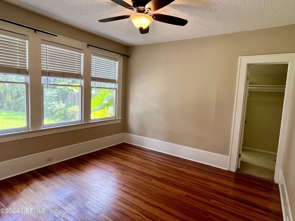 1423 Ingleside Avenue - Photo 20