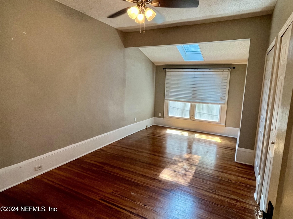 1423 Ingleside Avenue - Photo 15