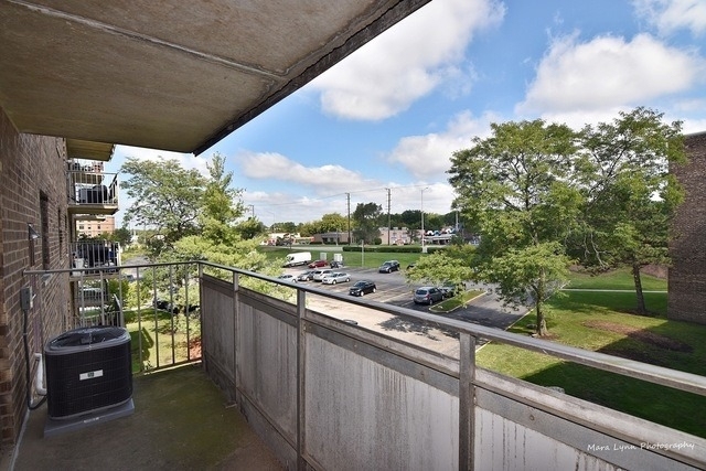 1460 Fairlane Drive - Photo 10