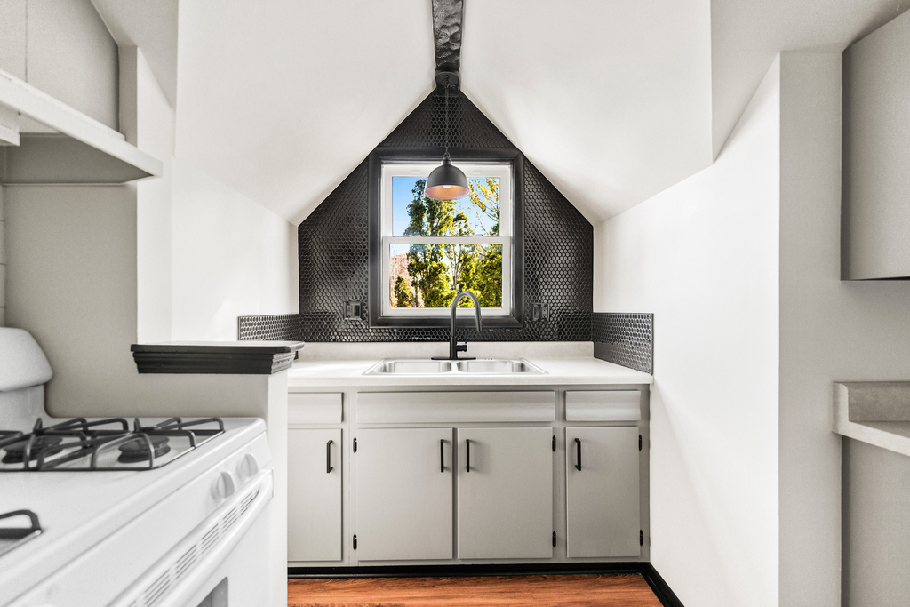 113 Elm Street - Photo 9
