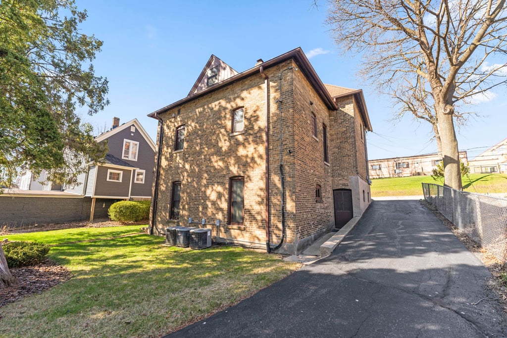 113 Elm Street - Photo 13