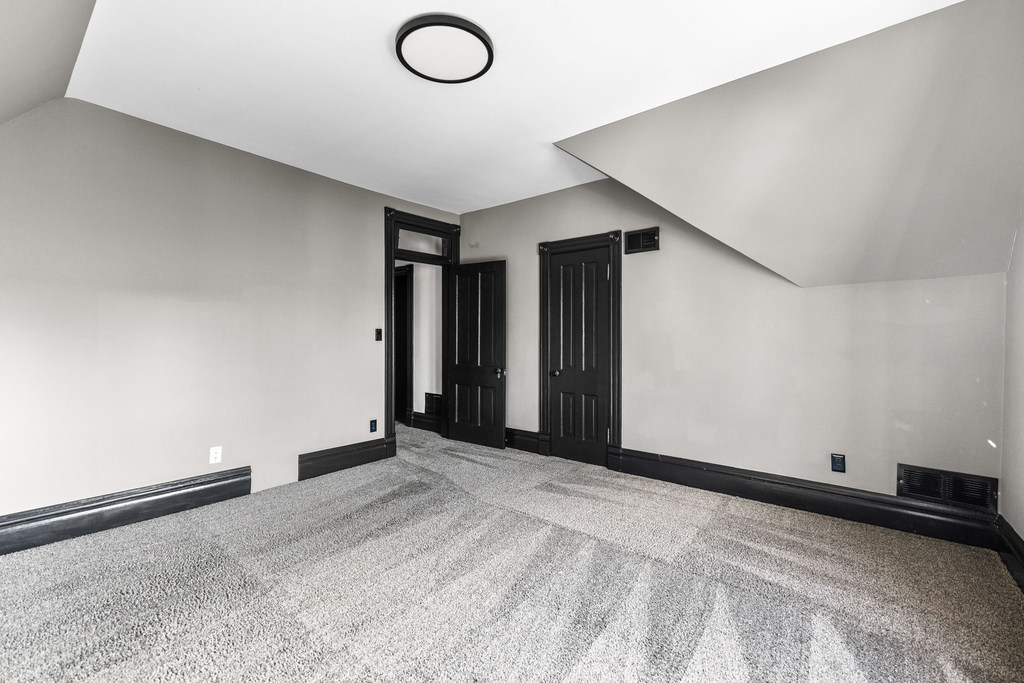 113 Elm Street - Photo 6
