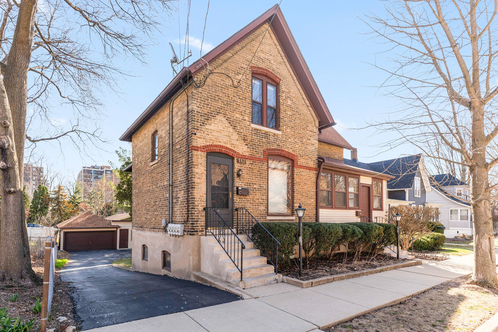 113 Elm Street - Photo 0